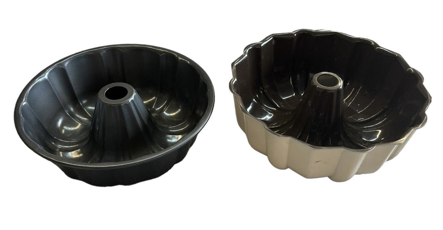 Bundt Cake Molds Pair Black White Metal Pans Vintage Stainless Bakeware Set of 2