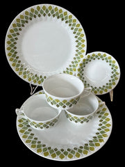 Spanish Crown Pontesa Ironstone Green Leaf Pattern Set Dinner Plates and Cups