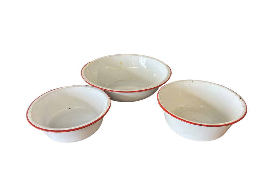 Enamel Camping Bowls Set of 3 All Different Sizes Red and White Vintage
