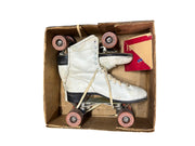 Vintage White Size 8 "Chicago" 4 Wheel Derby Roller Skates Arrow