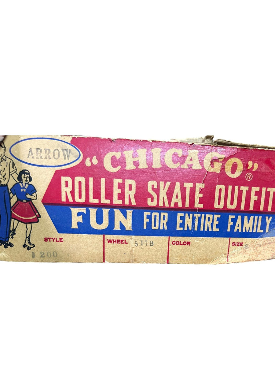 Vintage White Size 8 "Chicago" 4 Wheel Derby Roller Skates Arrow