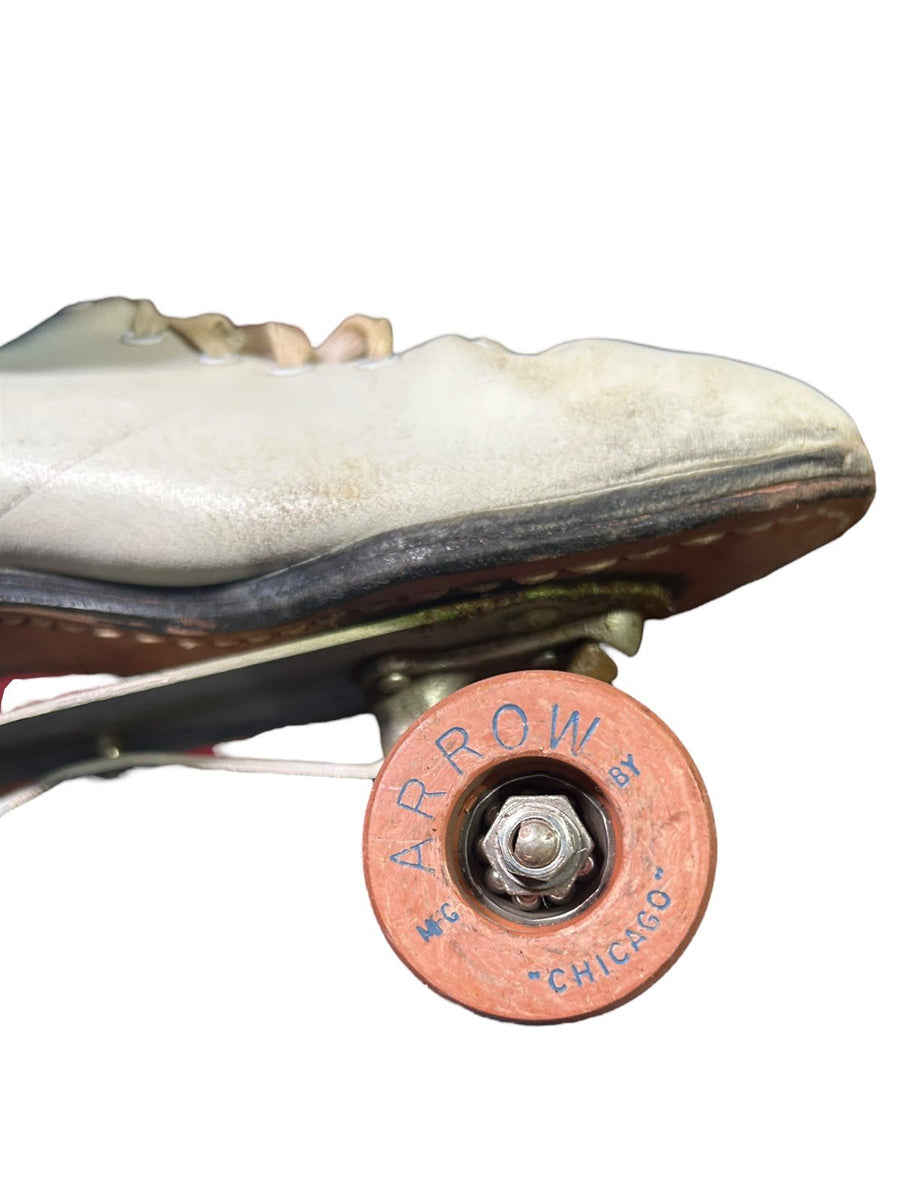 Vintage White Size 8 "Chicago" 4 Wheel Derby Roller Skates Arrow