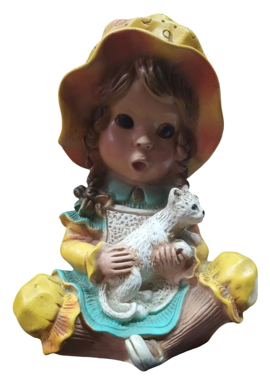 Universal Statuary Boy & Girl Statue Pair Vintage Collectible Nostalgic Decor