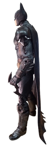 DC Collectibles Arkham Knight Battle Damaged Batman Figure Collectible