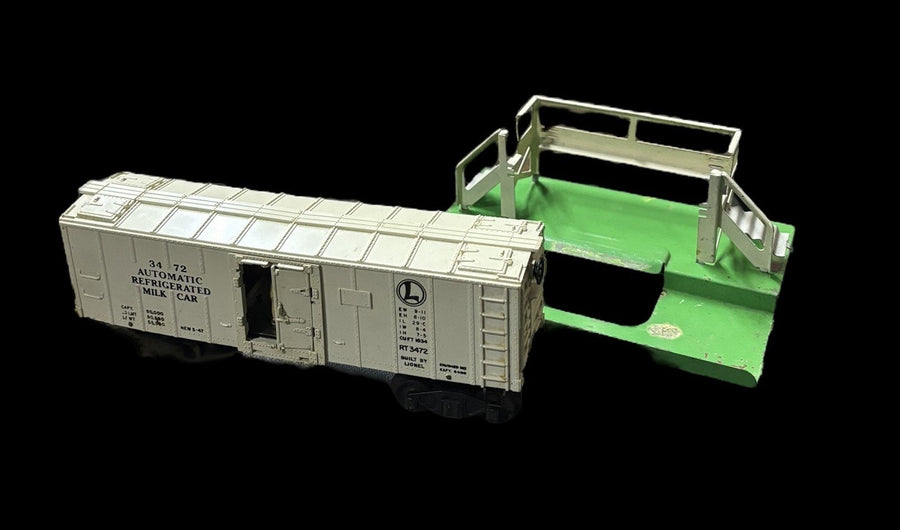 Lionel Lines Automatic Refrigerated Milk Car 3472 O-Gauge Vintage Train Platform