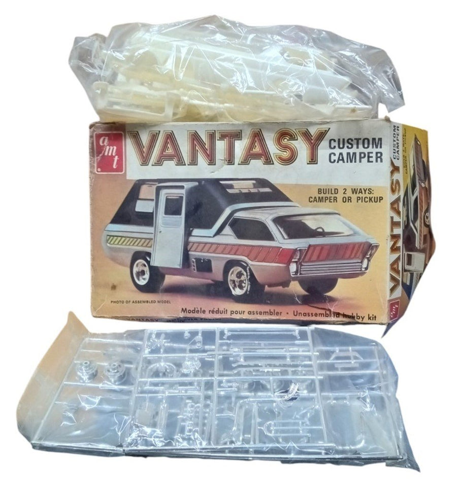 AMT Vantasy Model Car Kit Vintage Collectible Nostalgic Toy Model Building