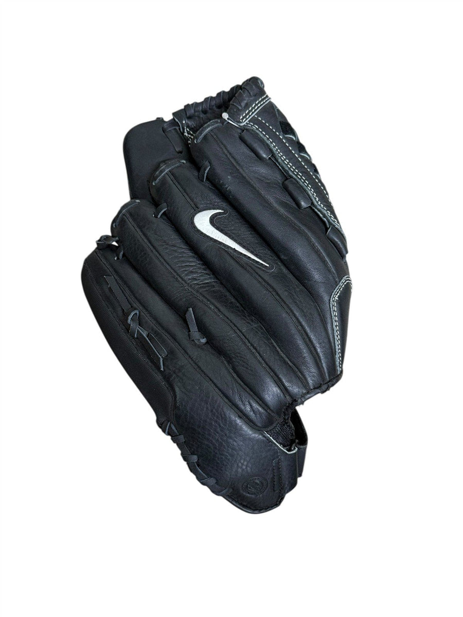 Black Nike Right-Handed Baseball Glove Men's Regular Sports Mitt Equipment
