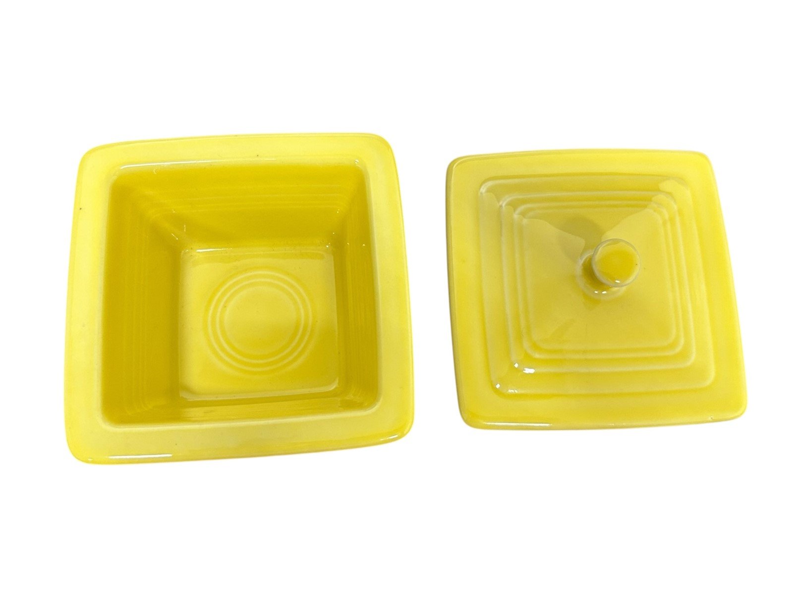Fiesta - Sunflower Yellow Gift Belk Box In Original Box Homer Laughlin Ceramic