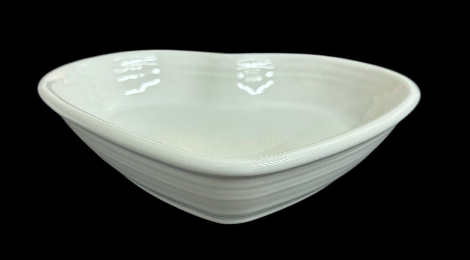 Fiesta - White Medium Heart Bowl Homer Laughlin Ceramic Dish Valentine's