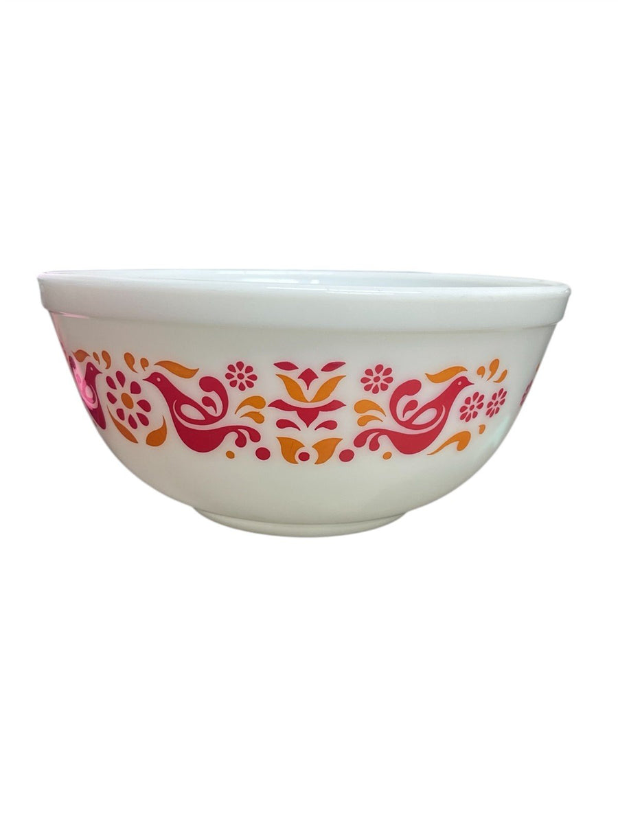 Pyrex Set of 3 Vintage 1970s Friendship Birds Nesting Bowls Red and Orange