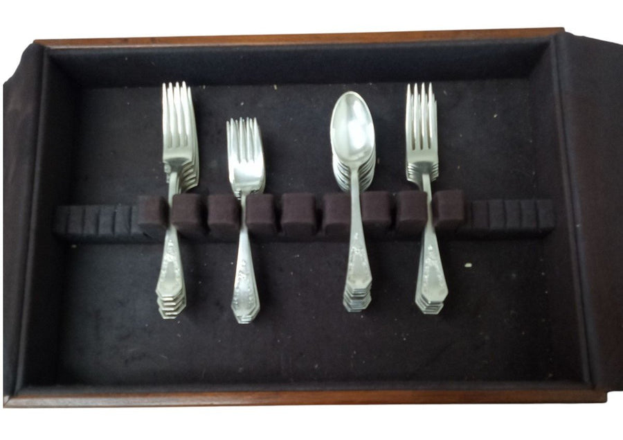 International Silver Carolina Silverware Set Of 30 With Box Vintage Collectible