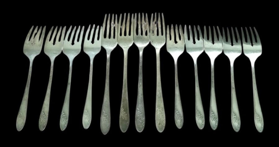 Oneida Queen Bess II Silverware Set of 13 Vintage Collectible Nostalgic