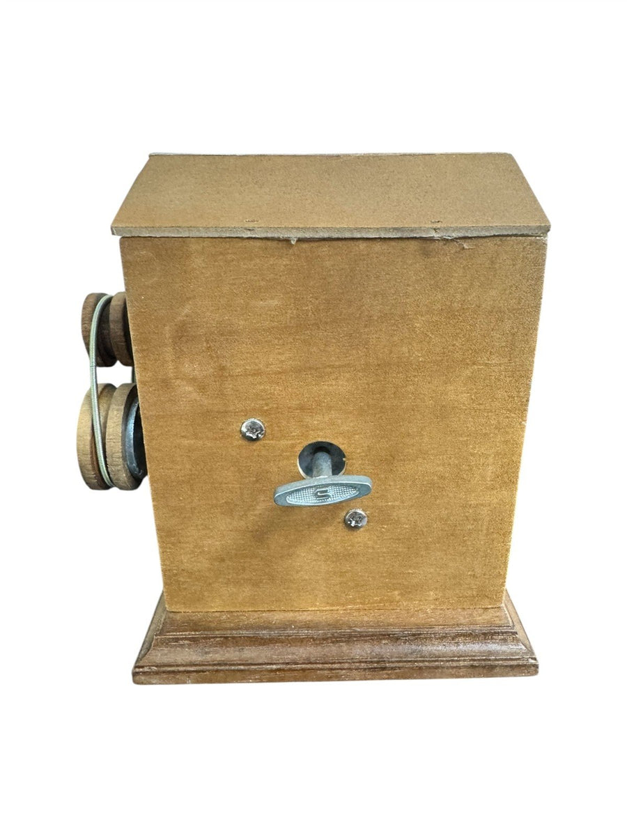 Music Box Vintage Piano and Kittens The Entertainer Craftsmen Wind Up