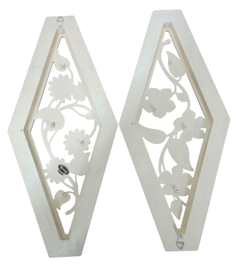 Syroco White Plastic Floral Wall Plaques Set Of 2 Vintage Collectible Nostalgic