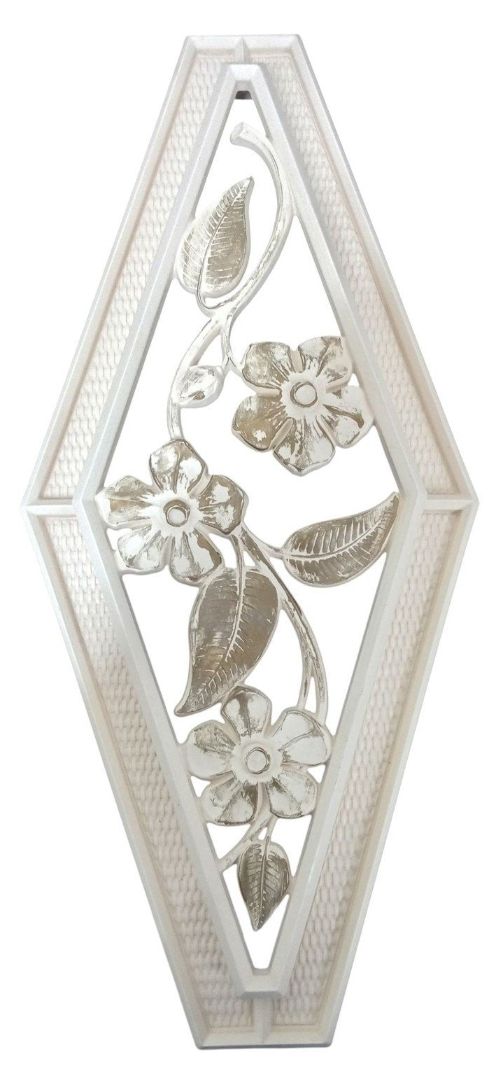 Syroco White Plastic Floral Wall Plaques Set Of 2 Vintage Collectible Nostalgic