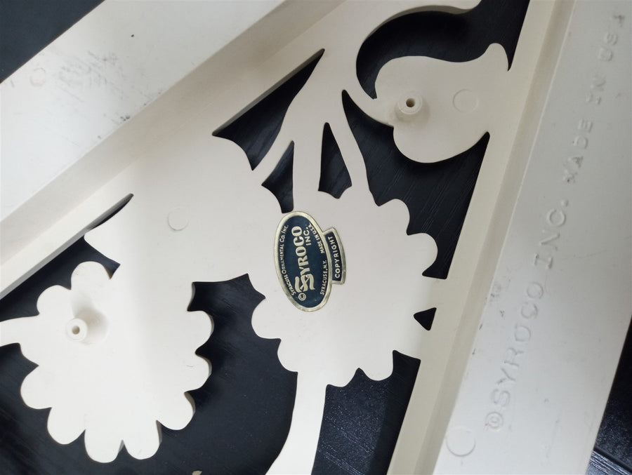 Syroco White Plastic Floral Wall Plaques Set Of 2 Vintage Collectible Nostalgic