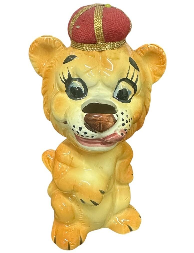 Pin Cushion Crowned Lion Sewing Caddy Vintage Japanese Ceramic Davar 1950s