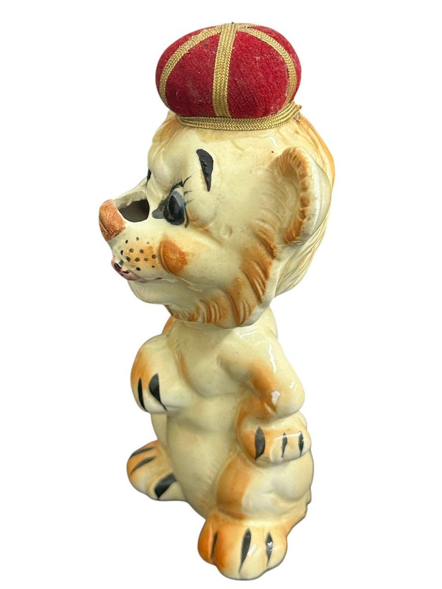 Pin Cushion Crowned Lion Sewing Caddy Vintage Japanese Ceramic Davar 1950s