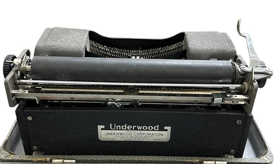 1949 Underwood Leader Portable Typewriter