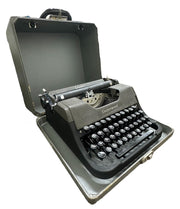1949 Underwood Leader Portable Typewriter
