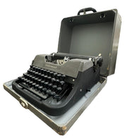 1949 Underwood Leader Portable Typewriter