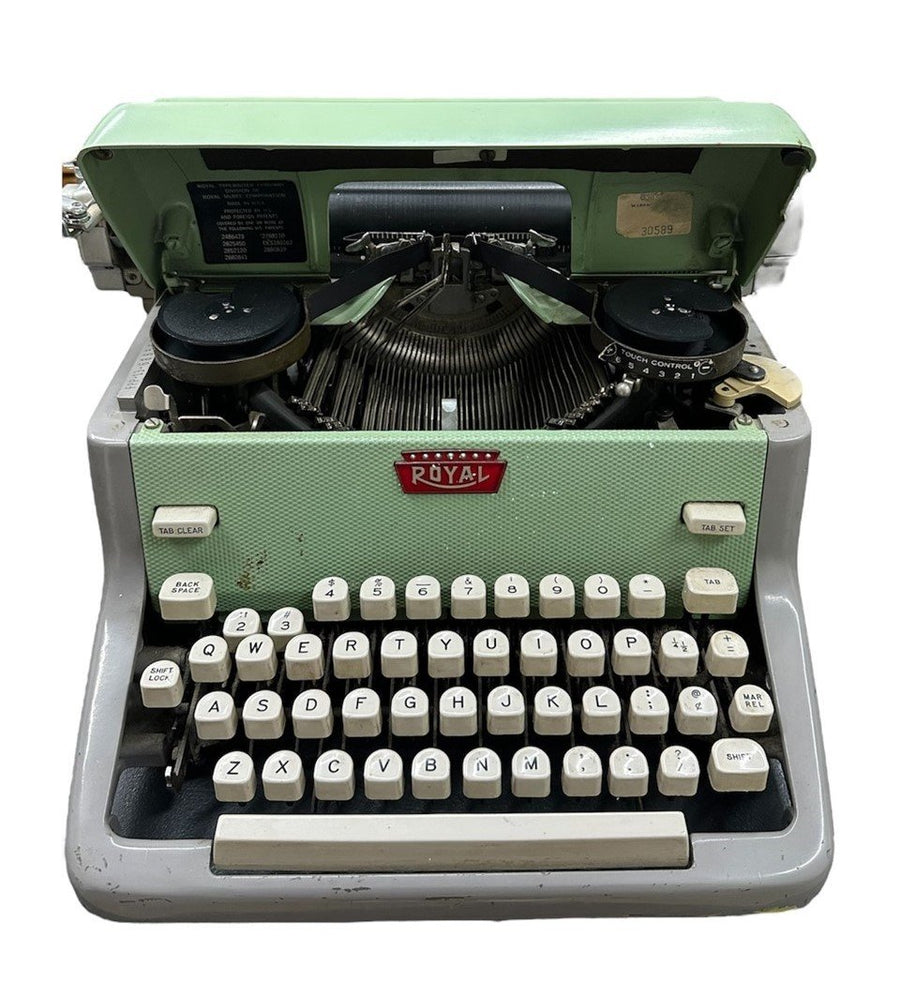Seafoam Green Royal Model FP Manual Desktop Typewriter, 1961