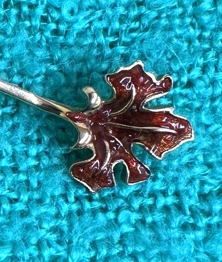 Vintage Sarah Coventry Gold-Toned Brown Maple Leaf Lapel Pin