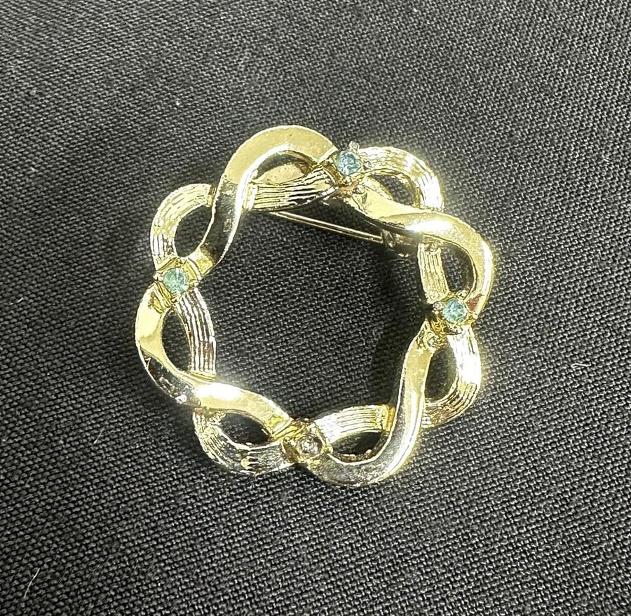 Unsigned Gold Plated Twisted Wreath Brooch