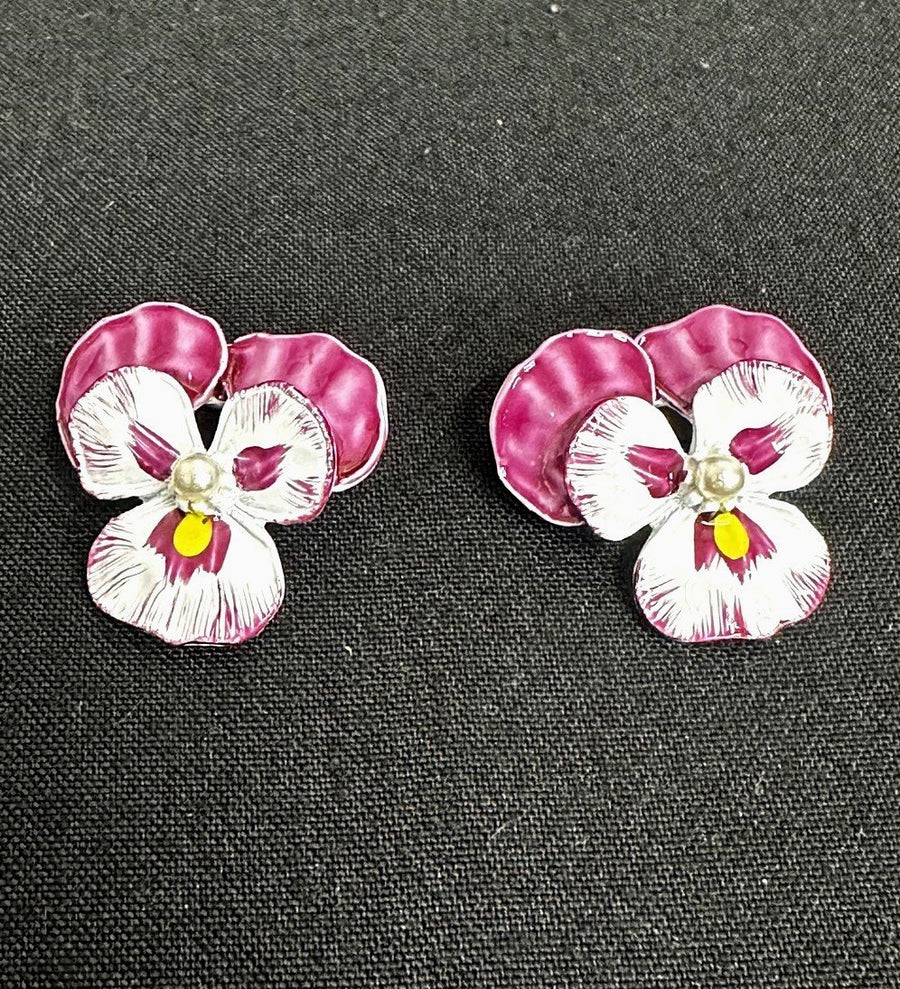 2x Gerry's Vintage Hand Painted Purple and White Pansy Flower Brooches