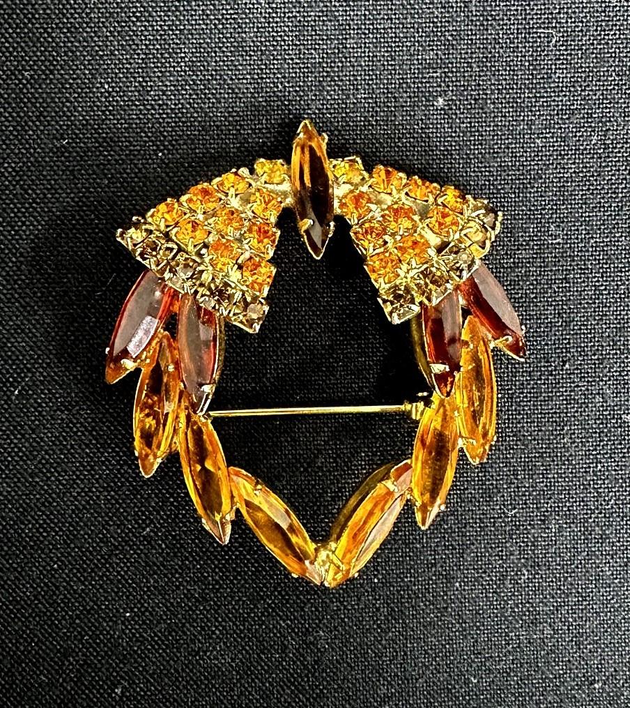 Orange Glass Manganese and Amber Vintage Wreath Brooch