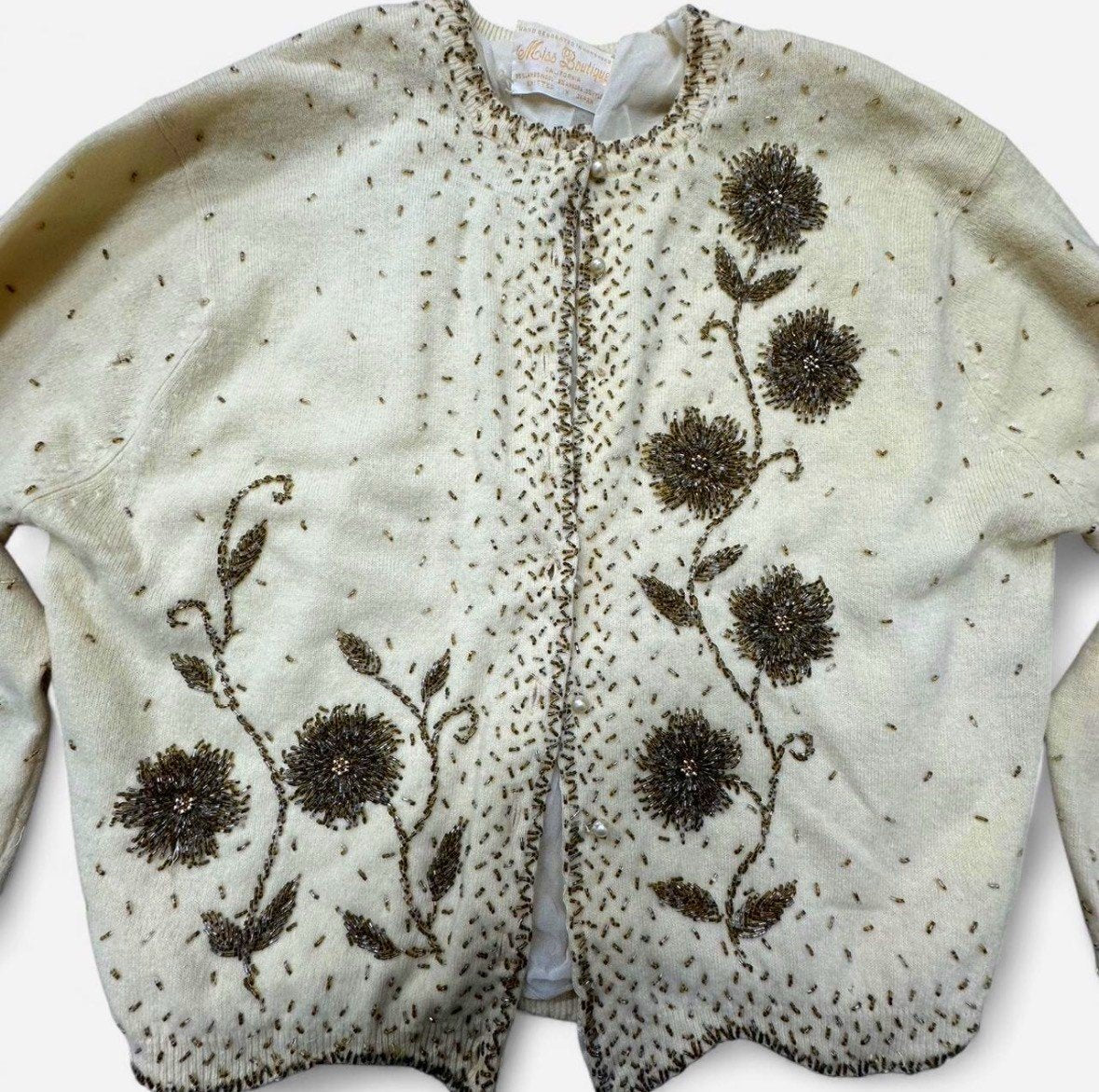 1940s Vintage Miss Boutique Floral Hand-beaded Knit Lambswool Cream Cardigan