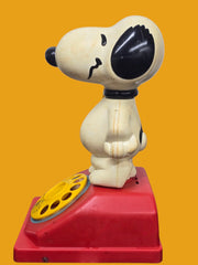 Toy snoopy phone Hasbro entertainment 1966 vintage