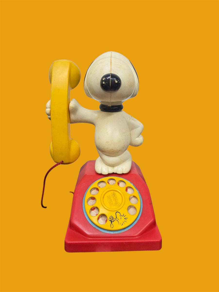 Toy snoopy phone Hasbro entertainment 1966 vintage