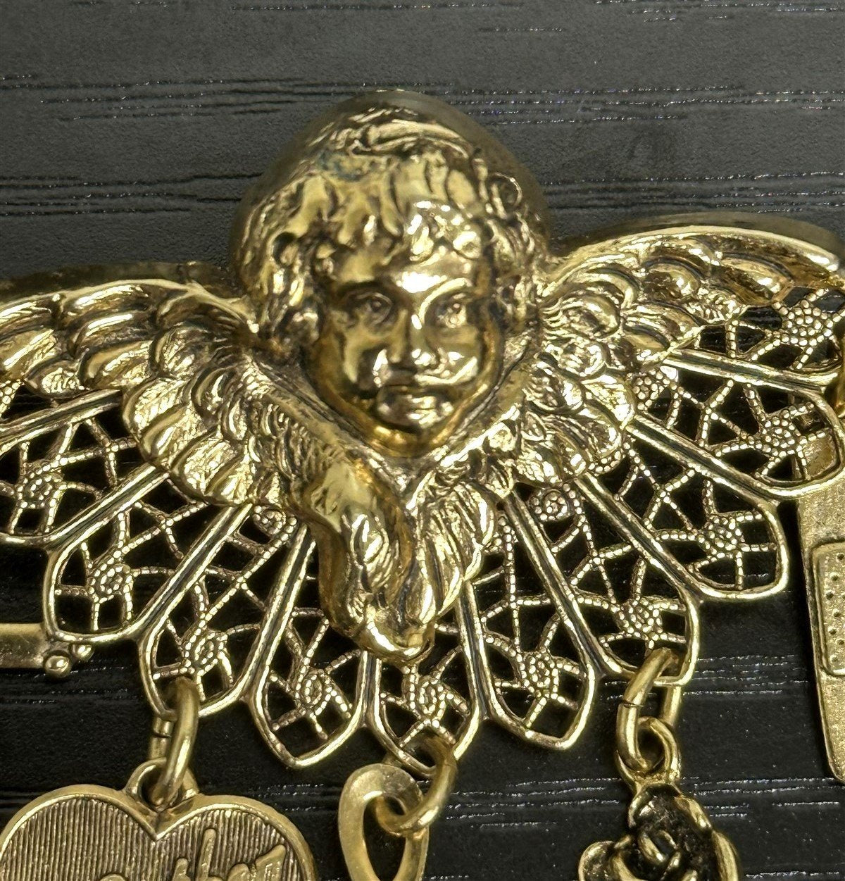 Unsigned Vintage Gold-Toned Filigree Cherub Angel Mother Charm Brooch