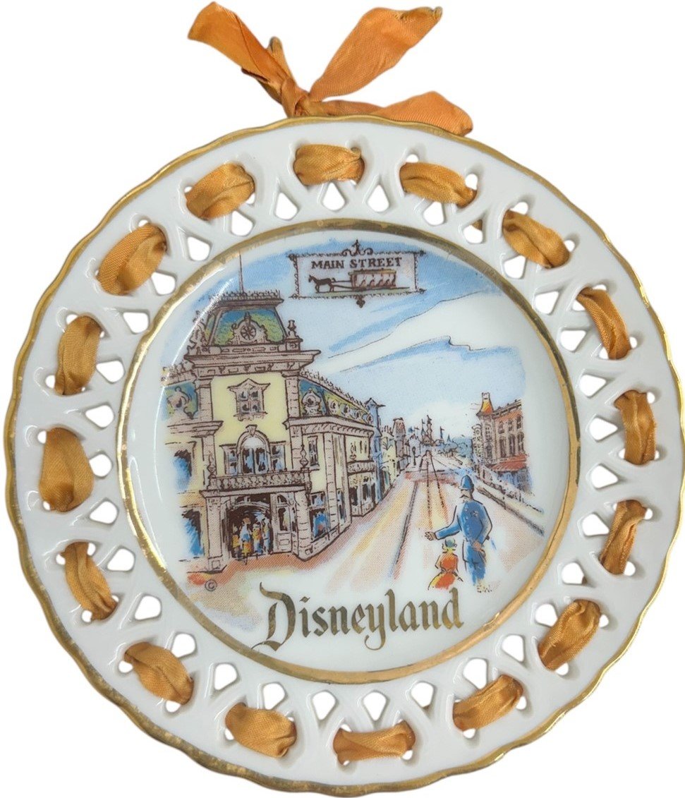 Disneyland Eleanore Welborn RARE 1955 Laced "Main Street" Souvenir Plate