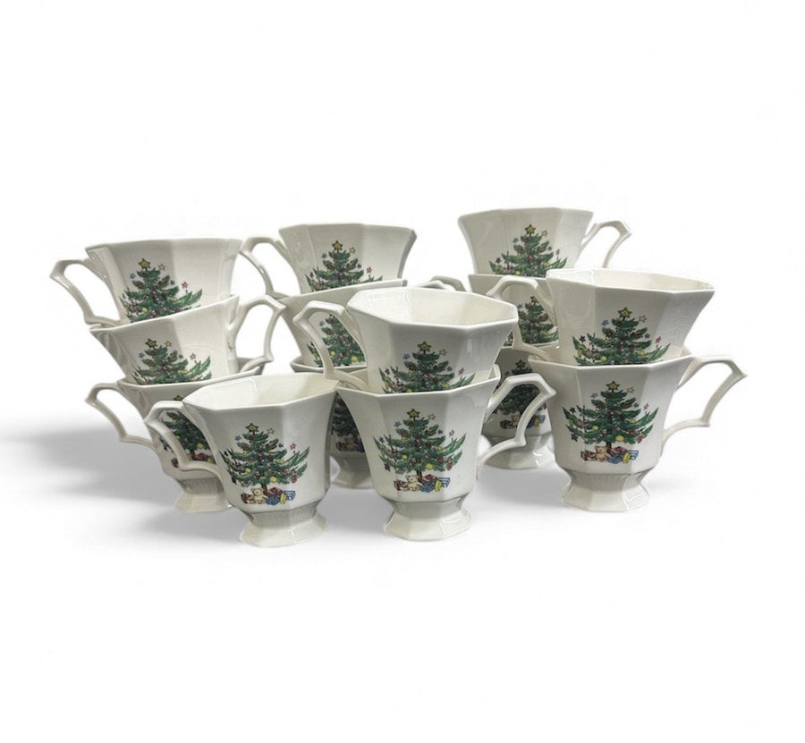 Christmastime Nikko Japan Set of 14 Teacups & 14 Saucers with Sugar and Creamer