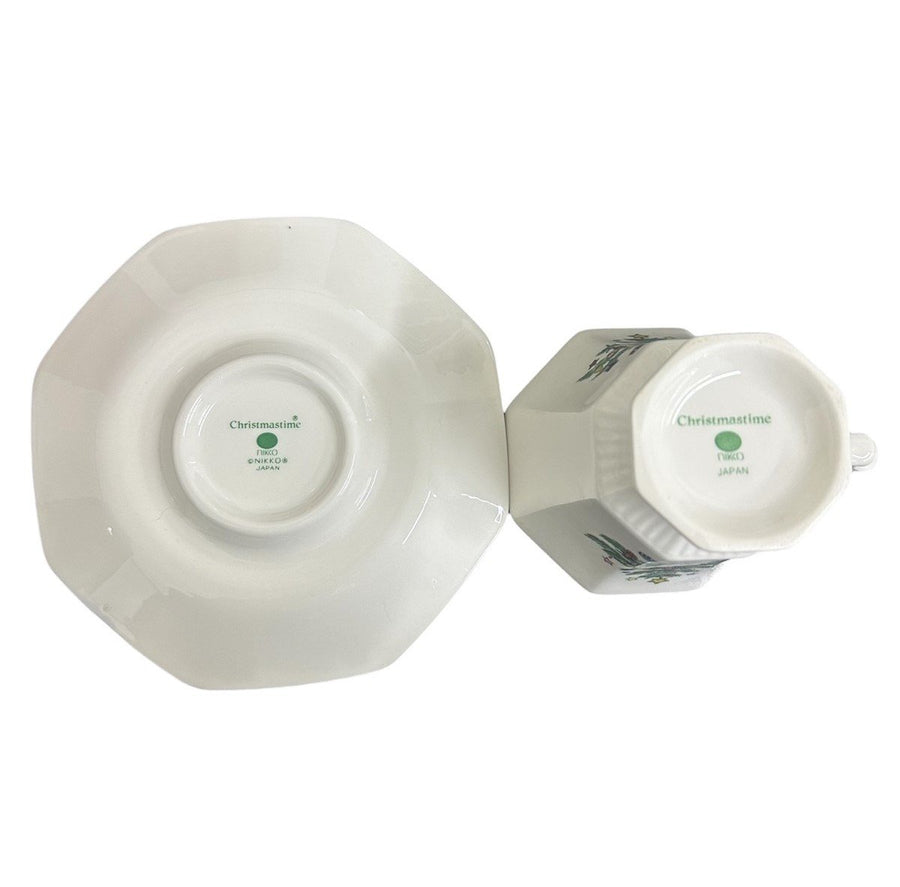 Christmastime Nikko Japan Set of 14 Teacups & 14 Saucers with Sugar and Creamer