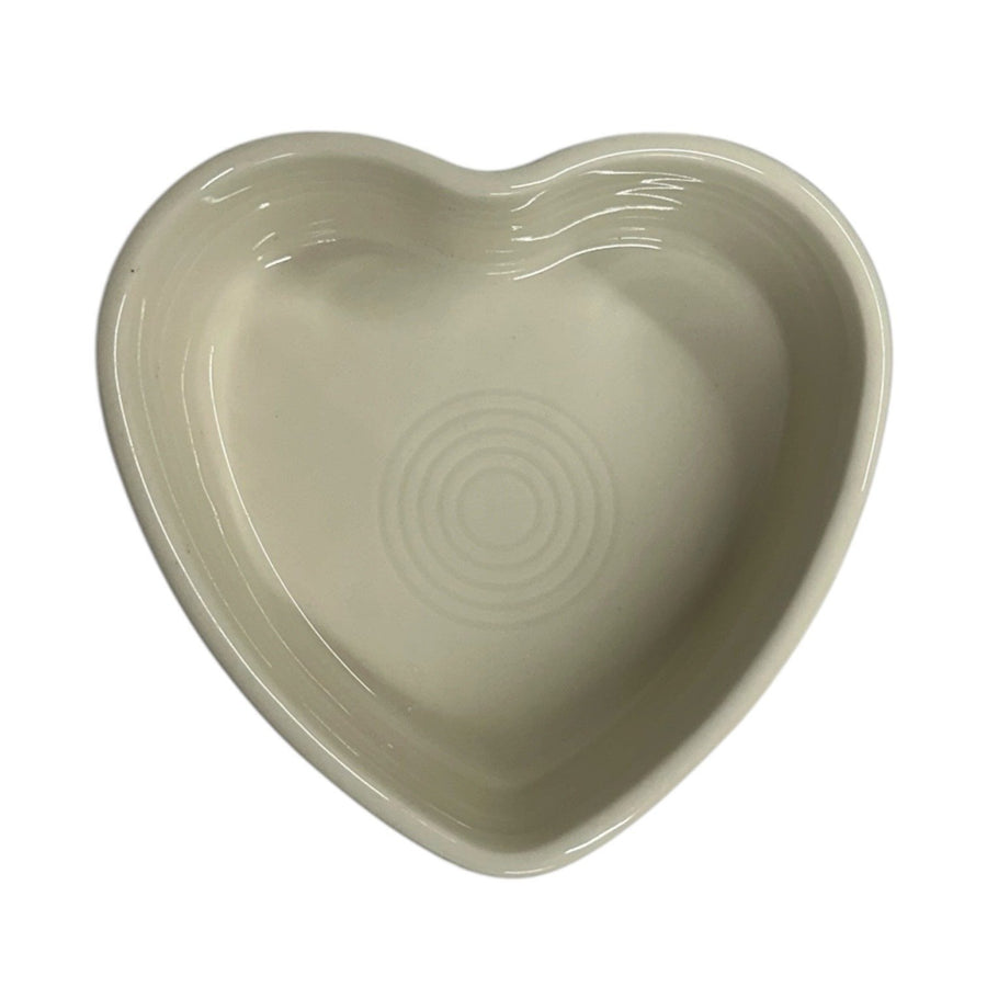 Fiesta - Linen Off-White Heart Ramekin Bowl Homer Laughlin HLC Ceramic