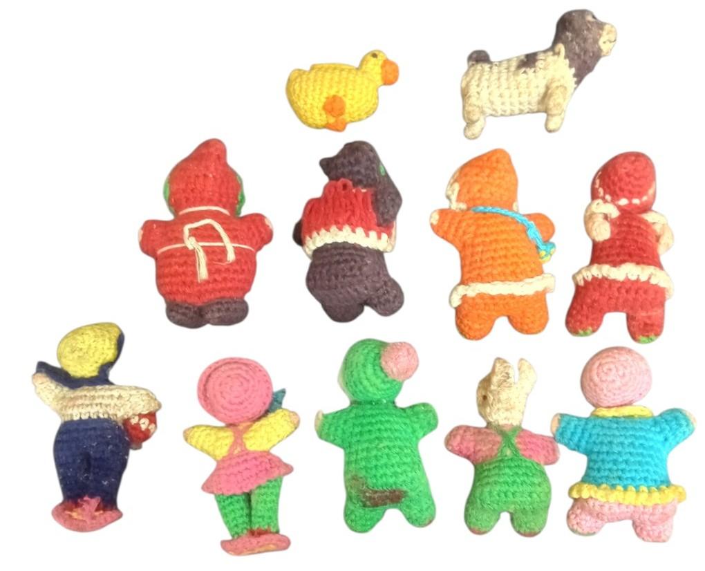 Amigurumi Miniature Crochet Figures/Dolls Set Of 11 Handmade Cute Vintage 1960s
