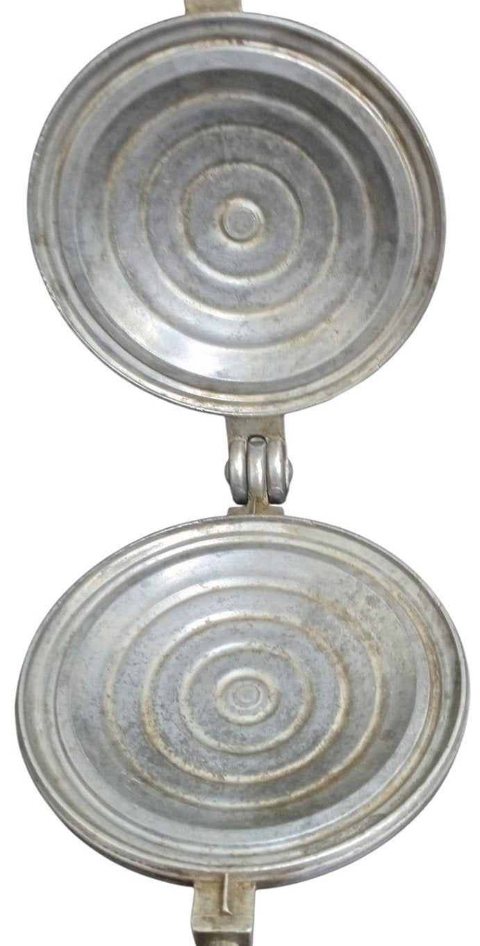 Toas-Tite Metal Sandwich Maker Vintage Collectible Cookware Camping Outdoor