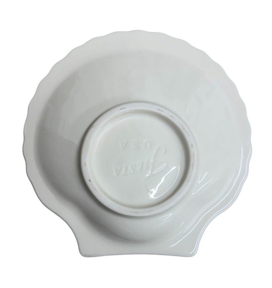 Fiesta - Linen Off-White Shell Shaped Plate Homer Laughlin HLC Ceramic Seashell Dish