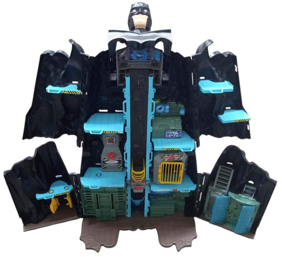Batman Bat-Tech Batcave Transforming Toy/Playset Spin Master 2021 Collectible