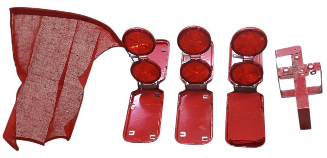 Dietz Road Reflectors W/Carrier Case Likely 1950s Vintage Collectible