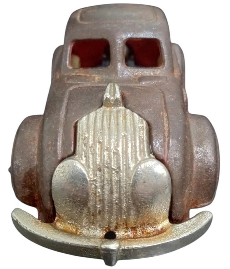 Hubley Chrysler Airflow Cast Iron Toy Car 1930s Vintage Antique Collectible