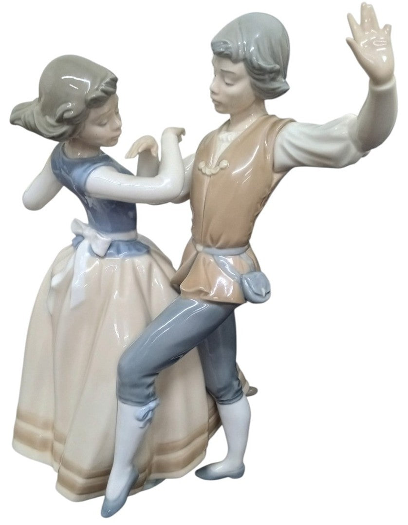 Lladro Dancing The Polka Figurine Porcelain 1984 Collectible Decorative Art
