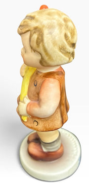 Goebel Hummel 1993 Hummel Membership Edition 'A Sweet Offering' Girl Figurine