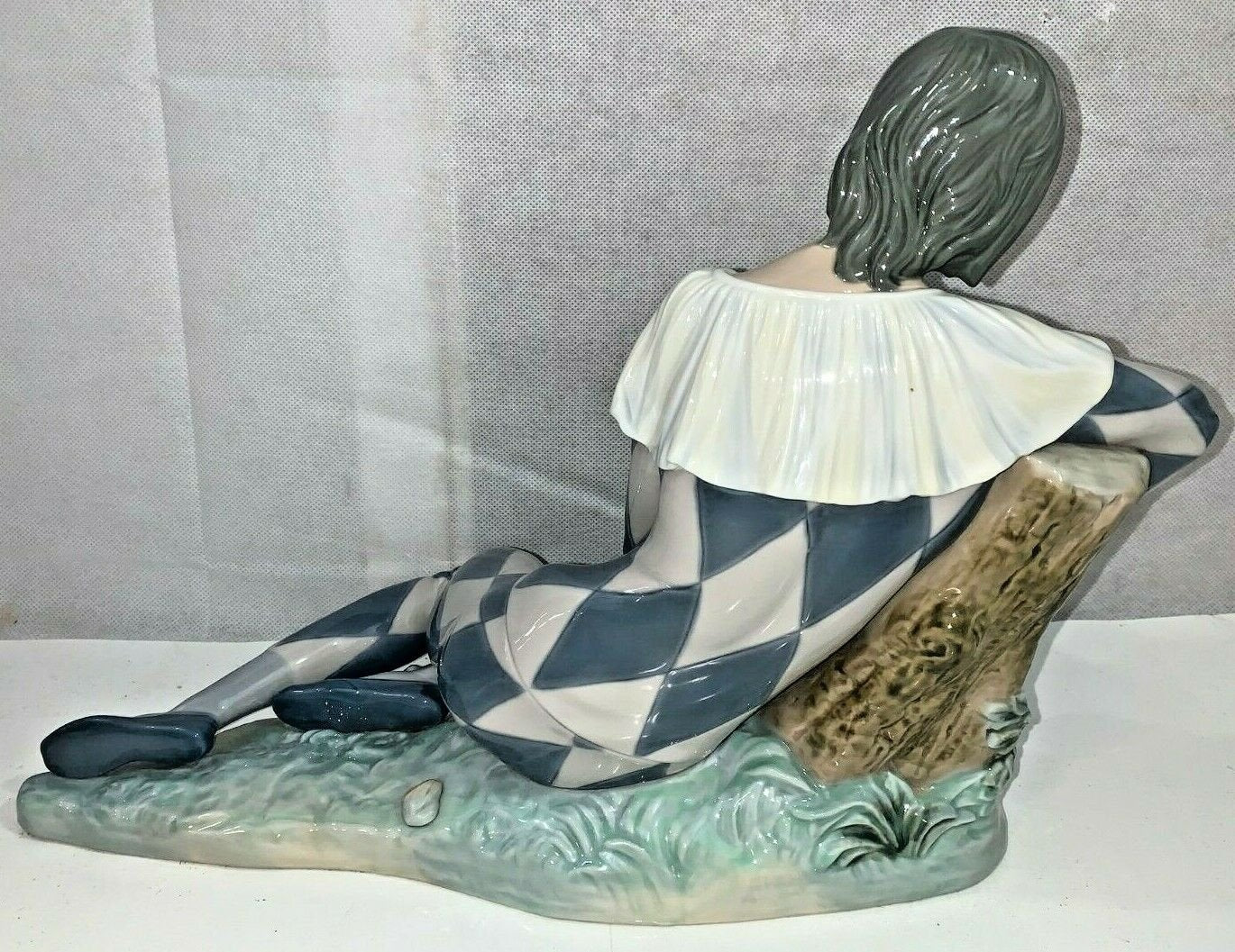 Vintage Lladro Daisa 1980 Large Checkered Jester W/ Flower