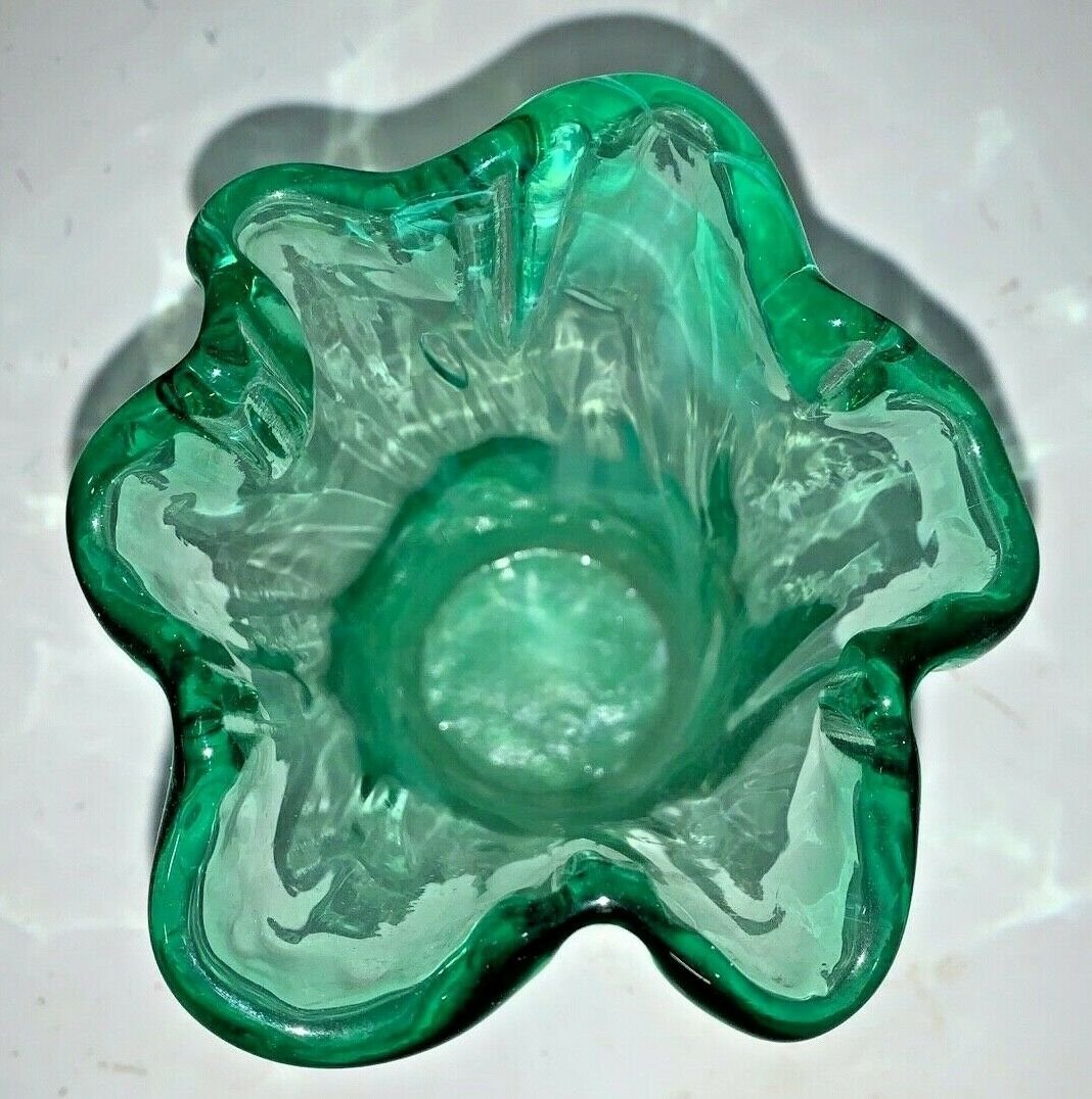 Vintage L.E. Smith White and Green Ruffled 6 Inch Art Glass Vase