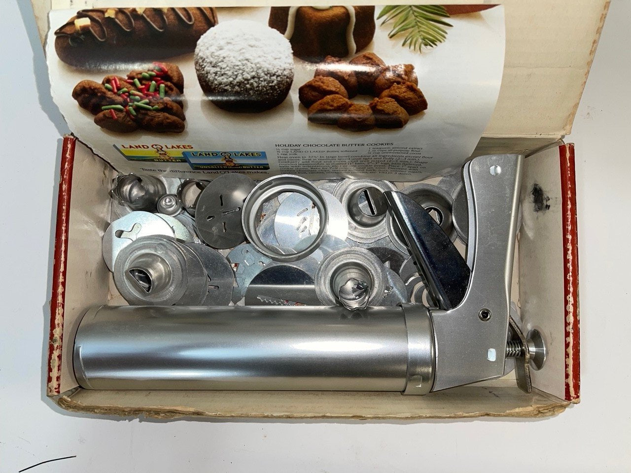 Vintage Kitchen Cookie Gun and Pastry Decorater in Original Box
