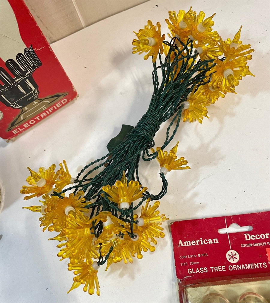 4 Piece Vintage Mid Century Christmas Light and Ornament Lot